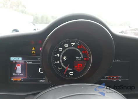 2017 Ferrari 488 Gtb z USA, uszkodzony, nr VIN ZFF79ALA2H0224625